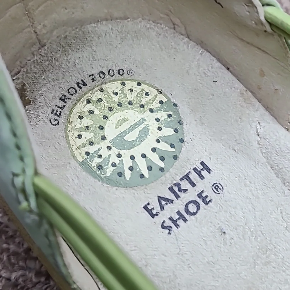 Earth Shoes Muse Green Floral Leather Sandals Sz 8.5 - Picture 7 of 9